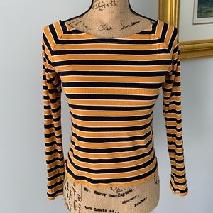 Forever 21 Off-Shoulder Long Sleeves Top